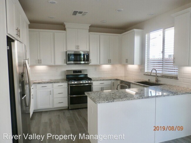 Building Photo - 3 br, 2.5 bath House - 3753 Po River Way