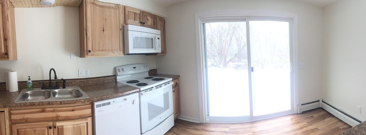 Kitchen/ Patio Door - 92 NY-245