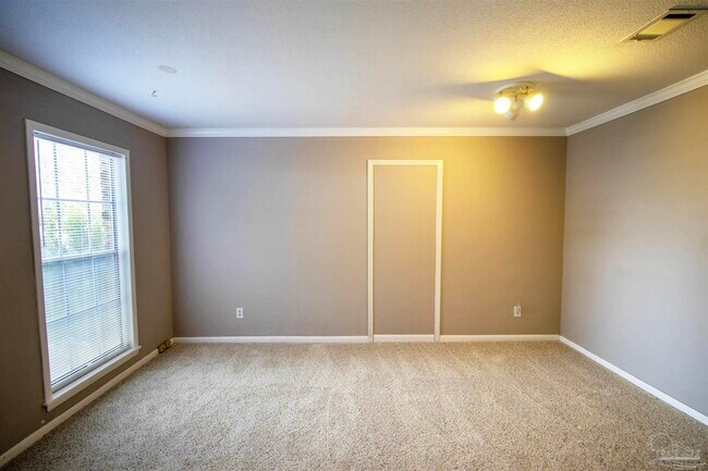 Building Photo - 109 Shirley Dr