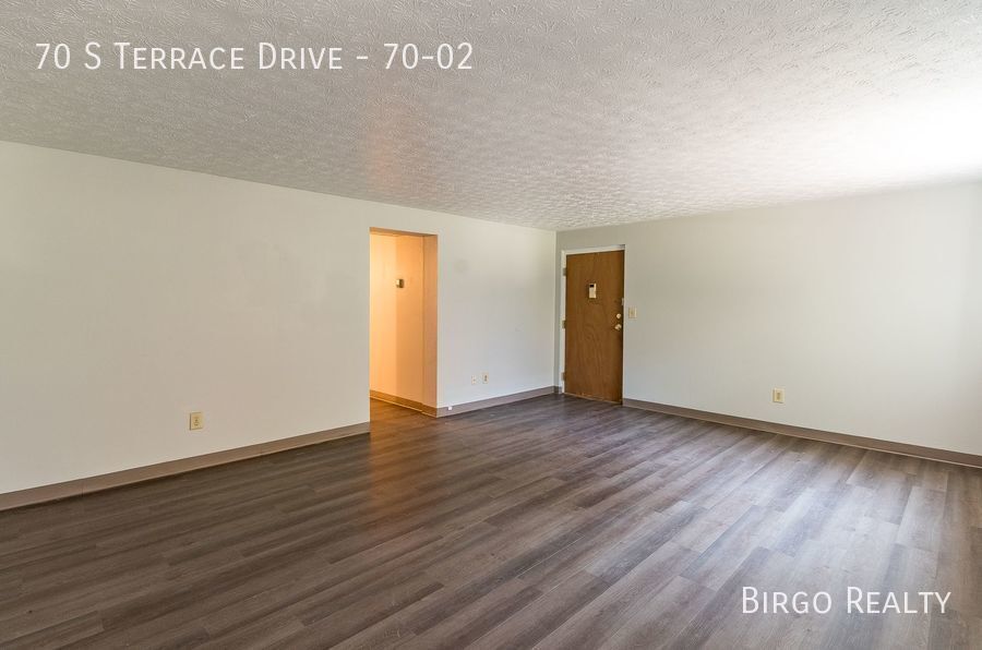 Primary Photo - Charming 2 Bed / 1 Bath APARTMENT in READING!