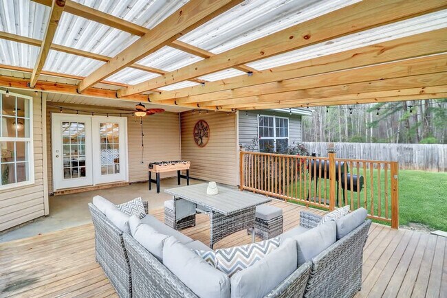 Building Photo - 197 Aquinnah Dr