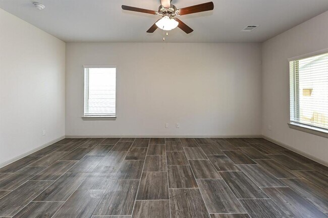 Foto del edificio - 21319 Cypress Conifer Dr