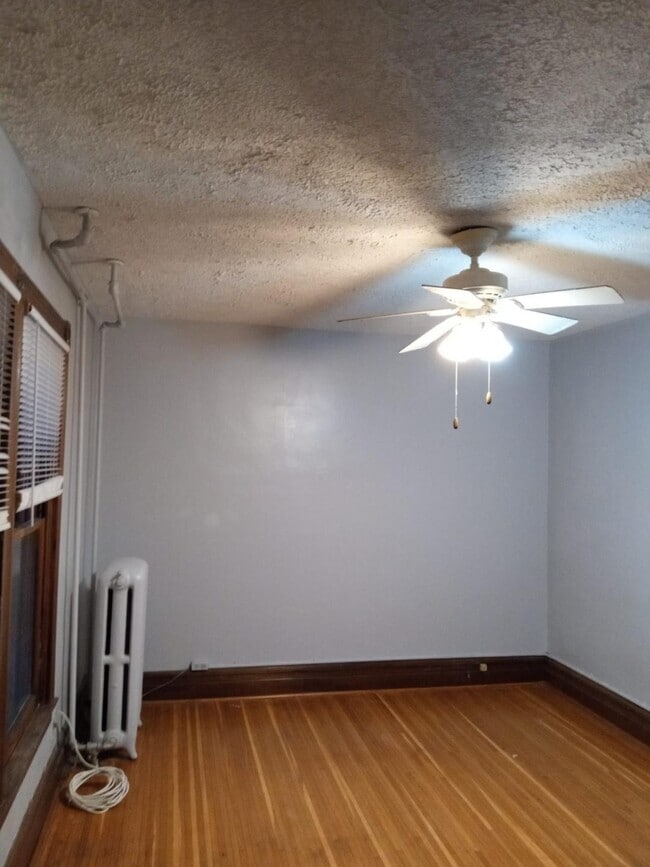 Foto del edificio - 404 Birr St