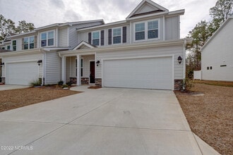 Building Photo - 4409 Finch Ln