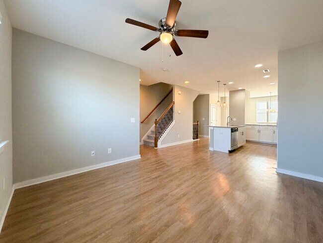 Foto del edificio - 6623 Perry Creek Rd