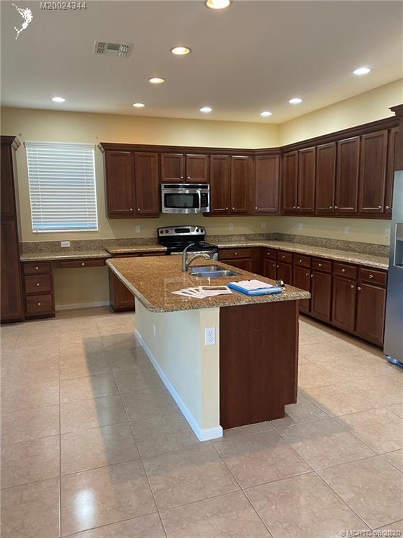 Foto del edificio - 11239 SW Barton Way