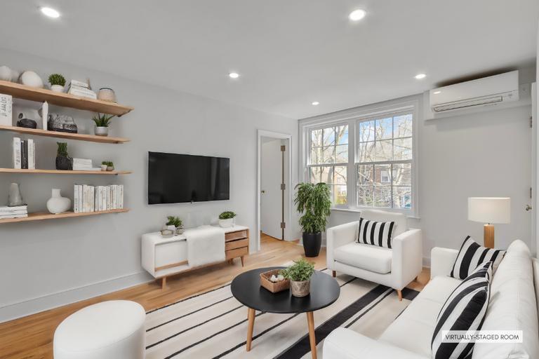 Foto principal - 2 bedroom in SUNNYSIDE NY 11104
