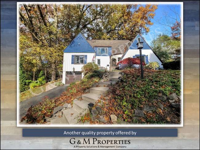 Foto del edificio - Rare 4-Bedroom Single-Family Home in East ...