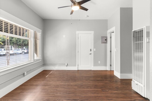 Interior Photo - Elm Avenue Apartments