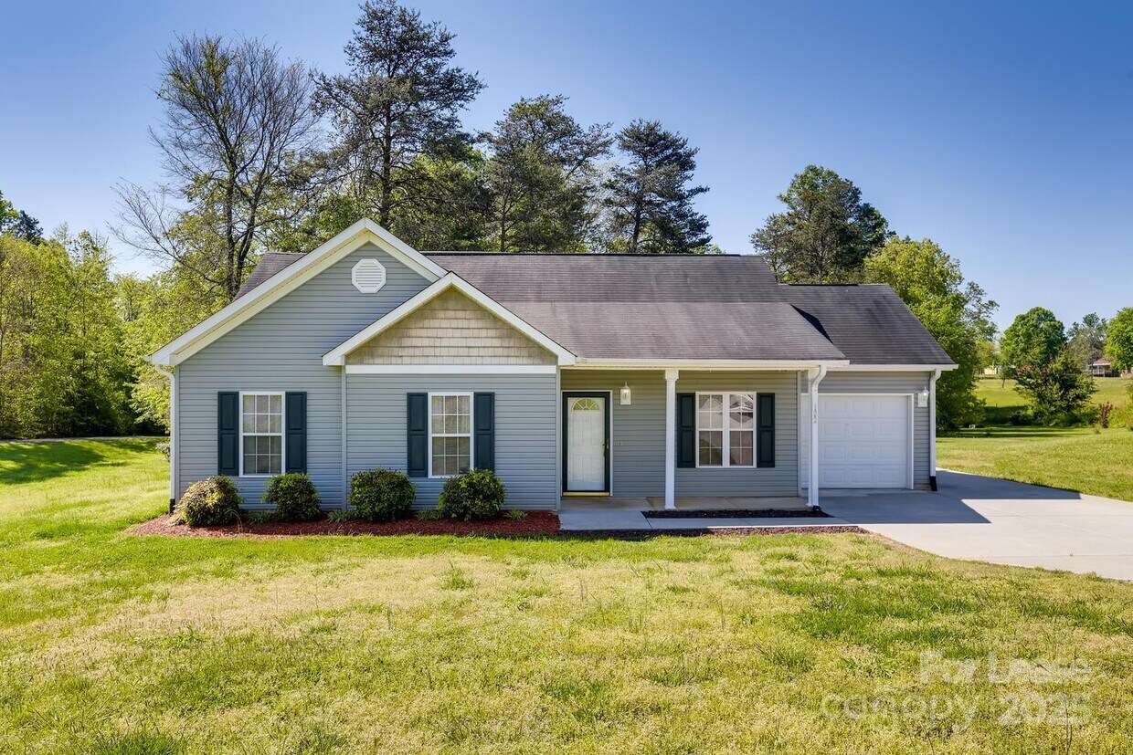 Foto principal - 122 Oak Haven Dr
