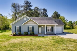 Building Photo - 122 Oak Haven Dr