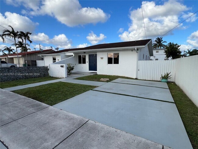Foto del edificio - 3815 SW 89th Ave