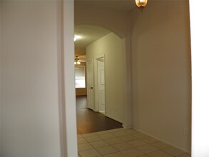 Building Photo - 6403 Bonnie Chase Ln