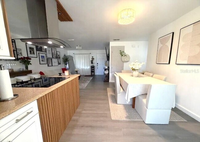 Foto del edificio - 137 N Nowell St