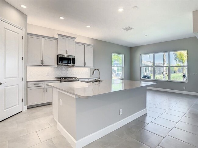 Building Photo - 4861 Sevilla Shores Dr