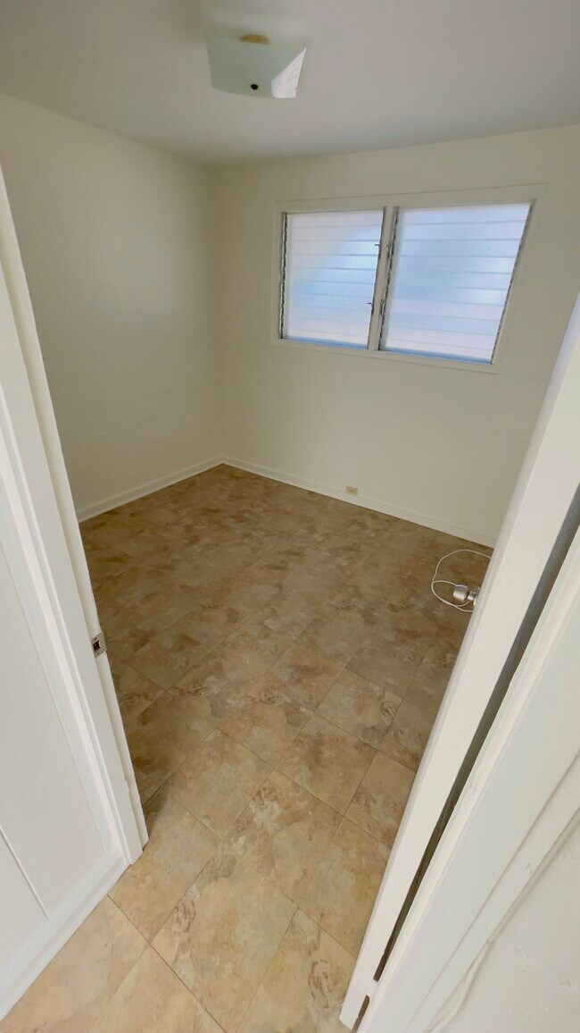 Foto del edificio - 820 Ekela Ave