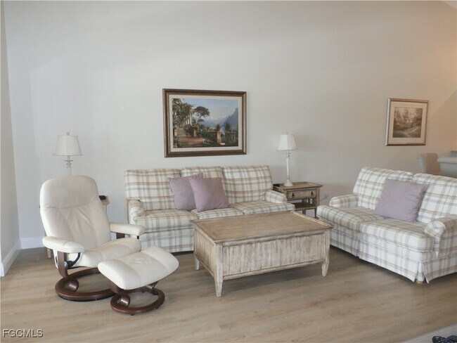 Building Photo - 16301 Kelly Woods Dr