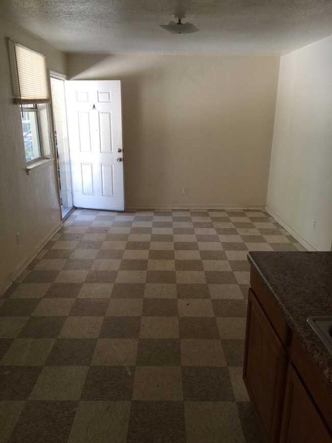 Building Photo - 2117 Mt Herman St Building Photo - 2117 Mt Herman St