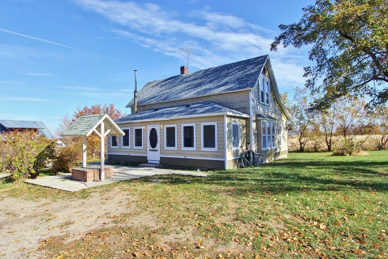 Primary Photo - 3344 W South Slope Rd