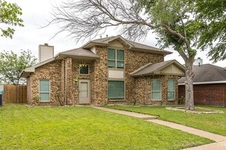 Building Photo - 3005 David Dr