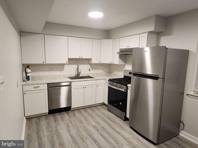 Building Photo - 46 Turtle Creek Dr