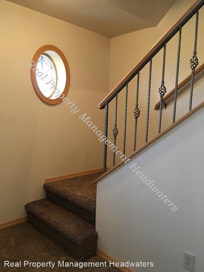 Building Photo - 3 br, 2.5 bath House - 590 Janet Street