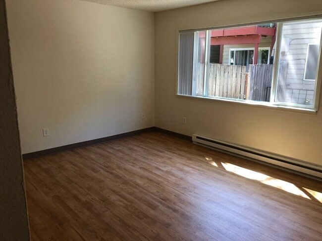 Foto del edificio - 13439 SE Stark St