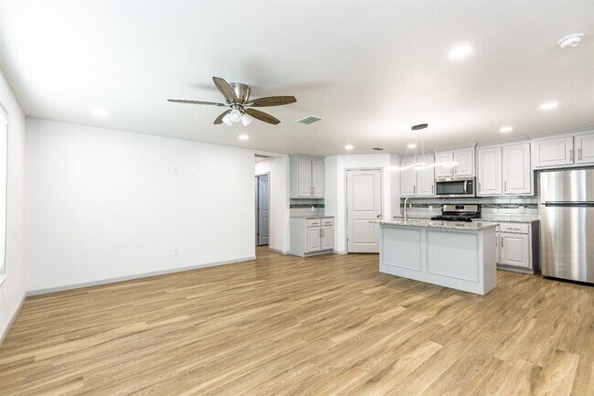 Foto del edificio - 1205 N Essex Ave