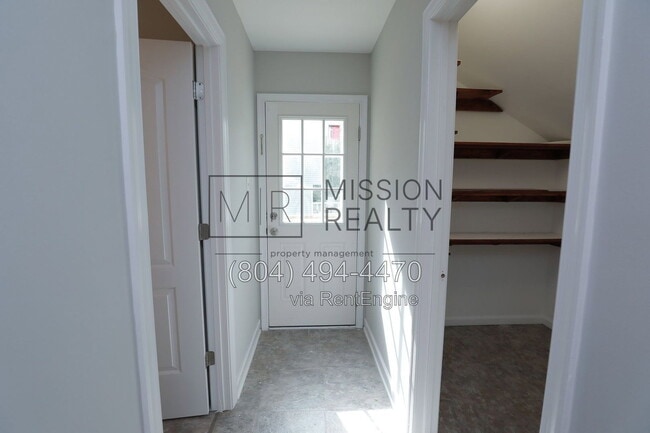 Building Photo - 1304 Manders Knoll Ct