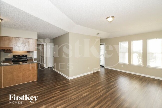 Foto del edificio - 4308 Rosswood Dr