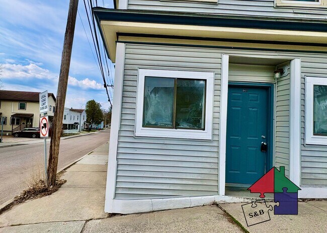 Foto del edificio - 94 Malletts Bay Ave