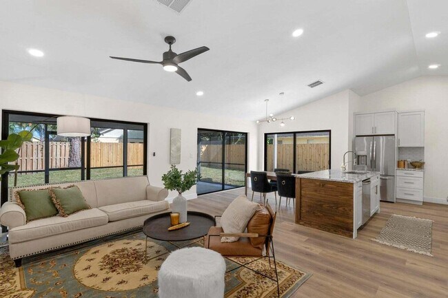 Foto del edificio - 867 Sunflower Ave