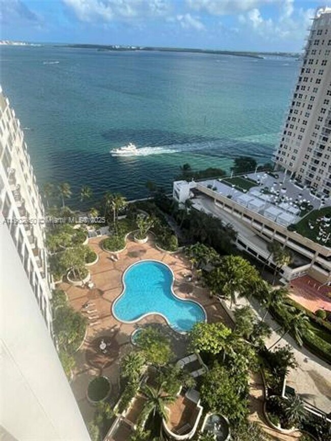 Photo - 520 Brickell Key Dr Apartment