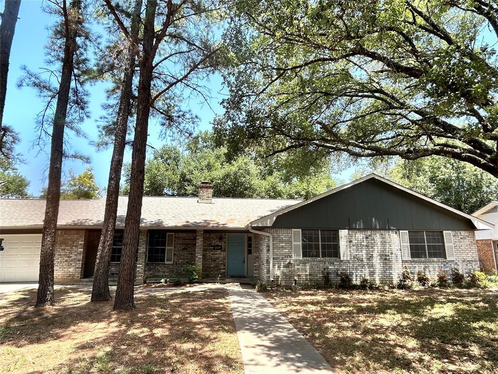 1609 Longhofer St, Brenham, TX 77833 House for Rent in Brenham, TX