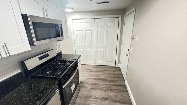 Interior Photo - Pondsview Apartments