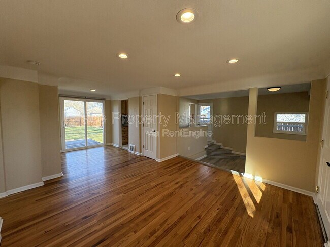 Foto del edificio - 4925 Clay St