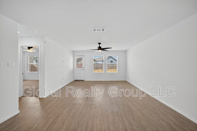 Building Photo - 216 Sosie St