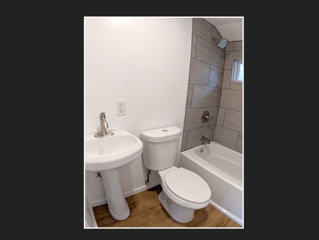 Foto del edificio - 19 Oakwood Trail S