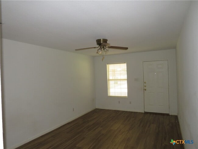 Building Photo - 1623 Pontotoc Trce