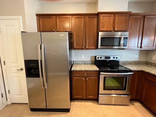 Building Photo - **OFFERING REFUNDABLE APPLICATION FEES** Fantastic 3BD, 2.5BA North Raleigh Townhome with Fenced ...