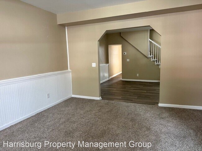 Foto del edificio - 3 br, 1 bath House - 619 Lucknow Rd