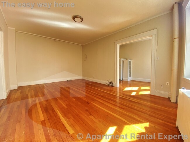 Foto del edificio - 1558 Massachusetts Ave