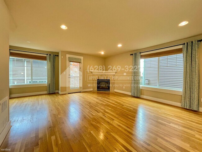Foto del edificio - 3 br, 2.5 bath Townhome - 9209 Interlake A...