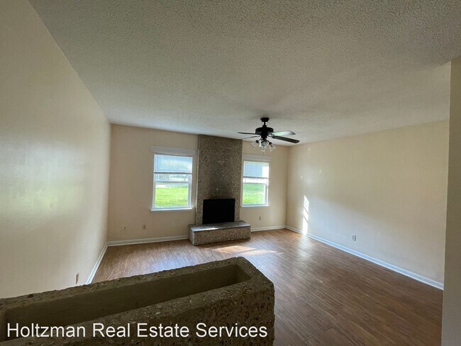 Foto del edificio - 3 br, 1.5 bath House - 1062 Keith Drive