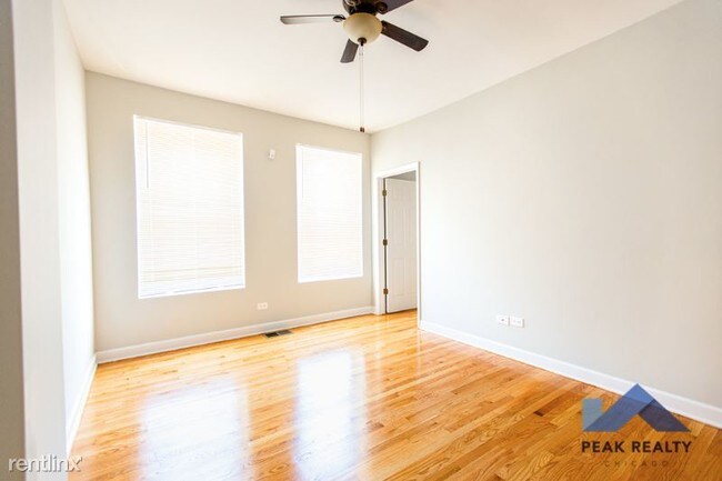 Building Photo - 2 br, 1 bath Apartment - 2148 N Central Ave