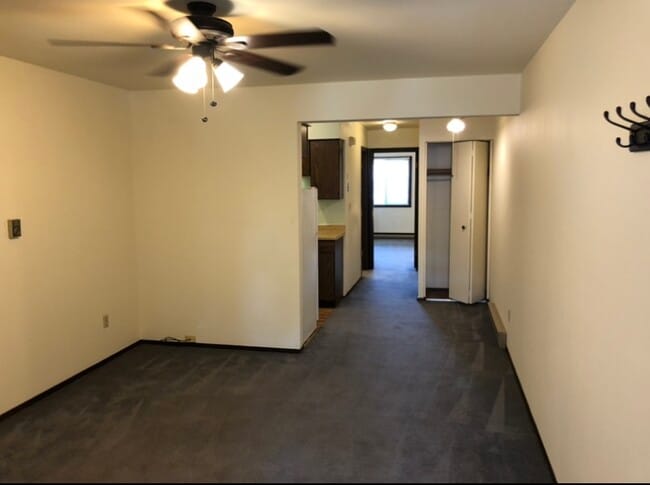Building Photo - 3515 E Tesch Ave