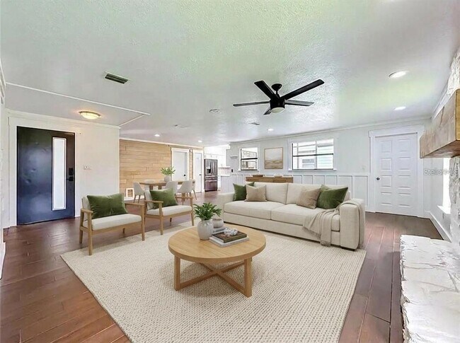Foto del edificio - 12756 Poinsettia Ave