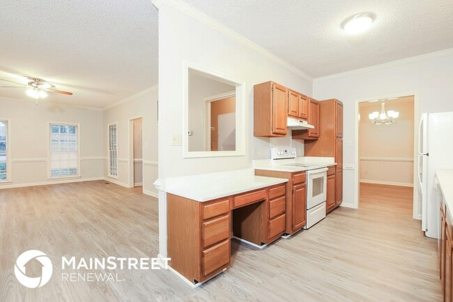 Building Photo - 2912 Hiking Trail