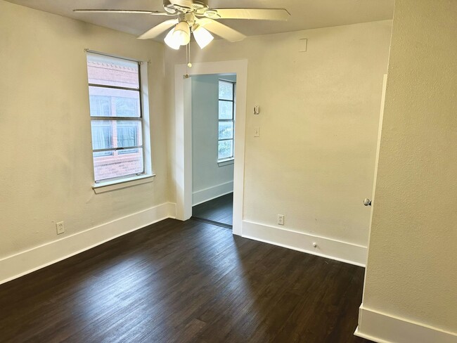 Foto del edificio - 6833 Avenue C
