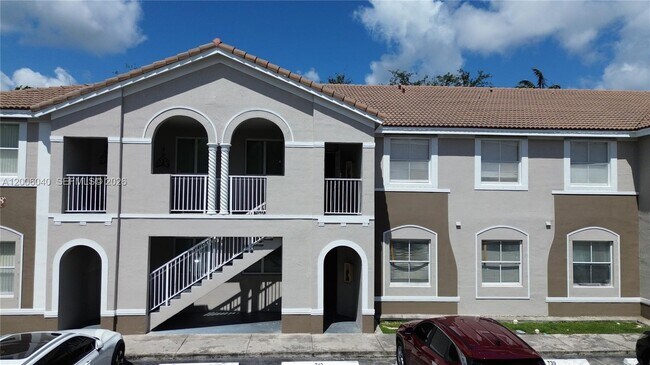 Foto del edificio - 2728 SE 17th Ave